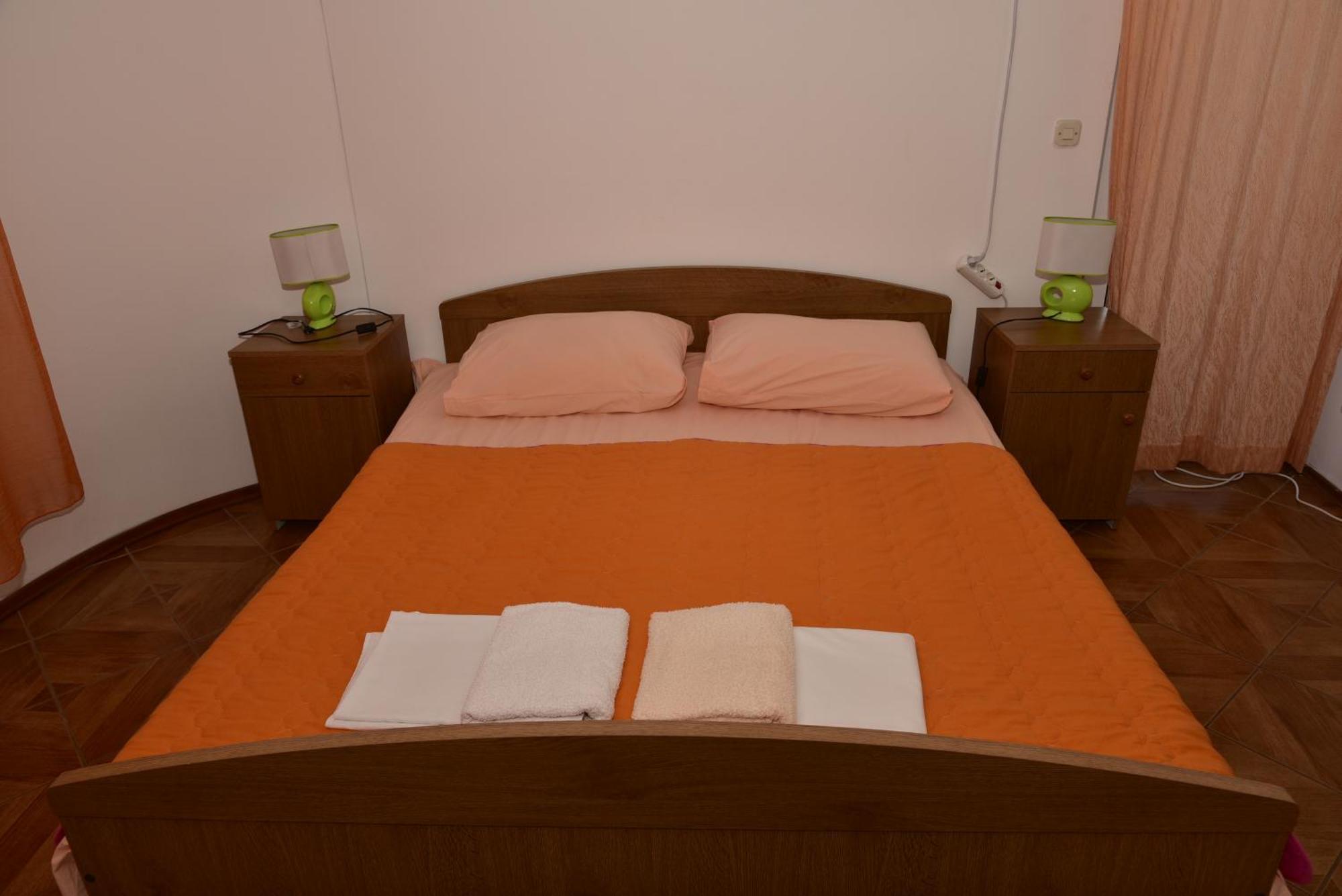 Apartments Ivka Малинска Экстерьер фото