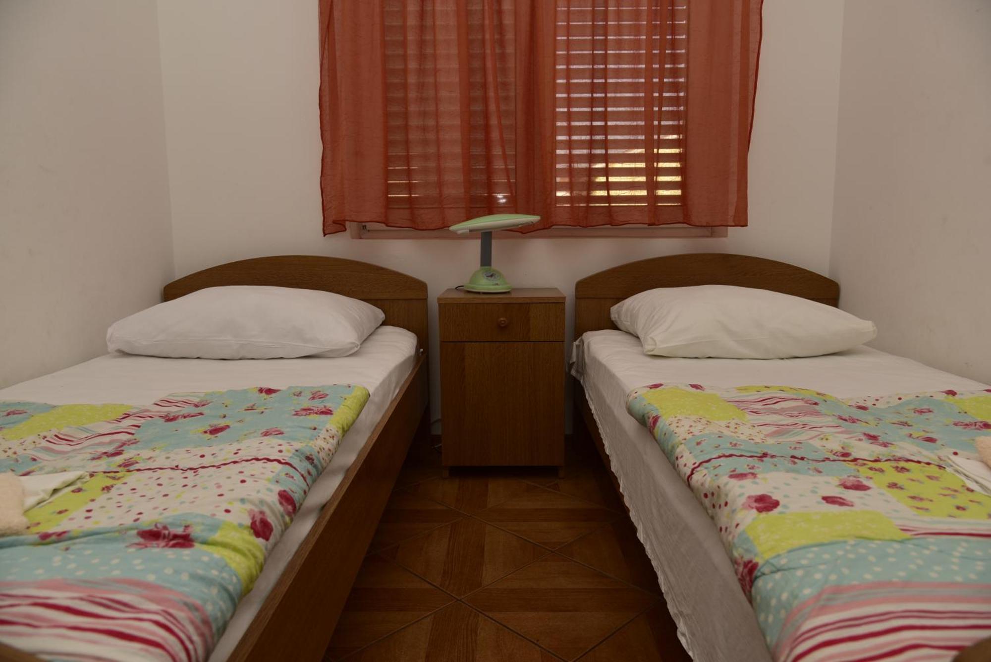 Apartments Ivka Малинска Экстерьер фото