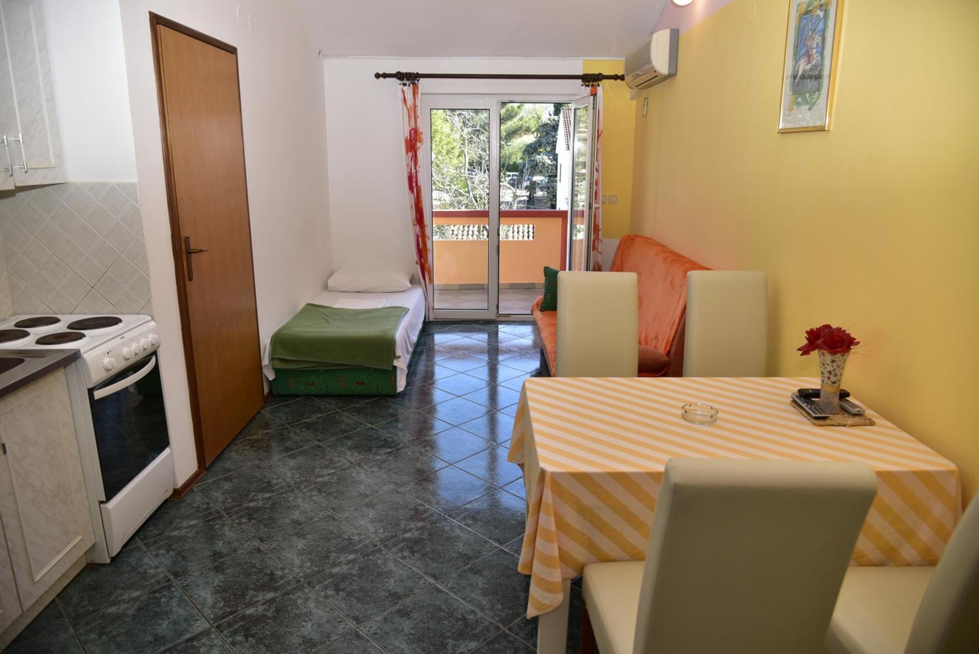 Apartments Ivka Малинска Экстерьер фото
