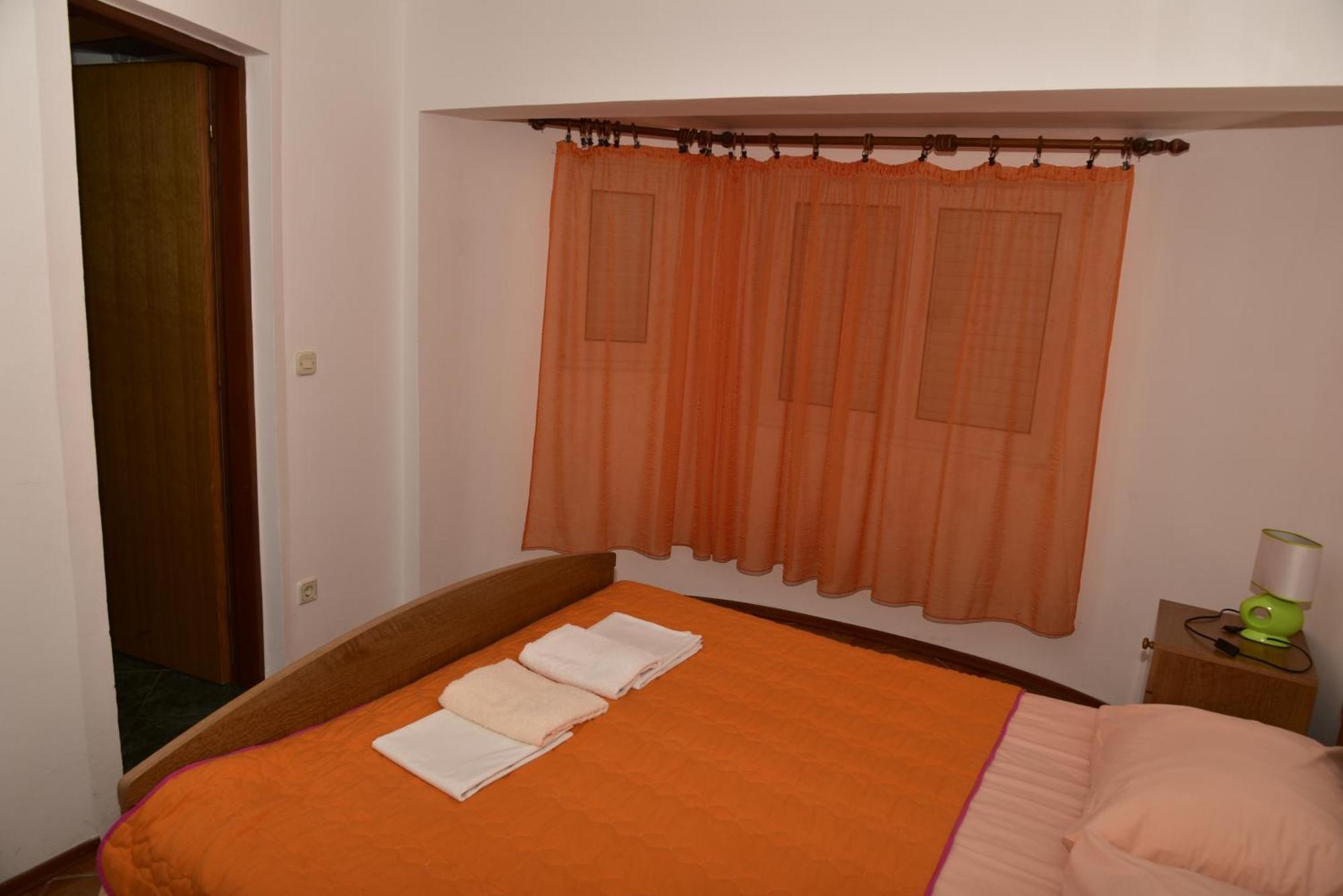 Apartments Ivka Малинска Экстерьер фото