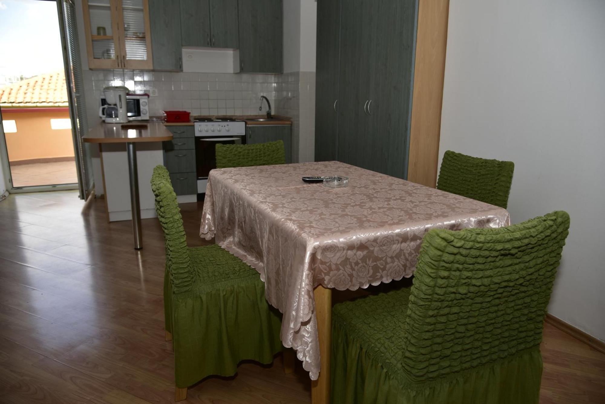 Apartments Ivka Малинска Экстерьер фото