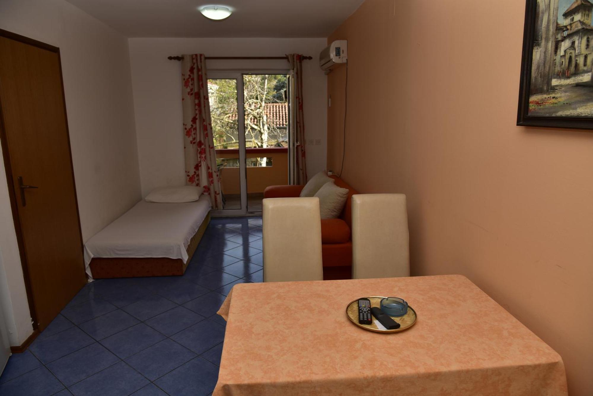 Apartments Ivka Малинска Экстерьер фото