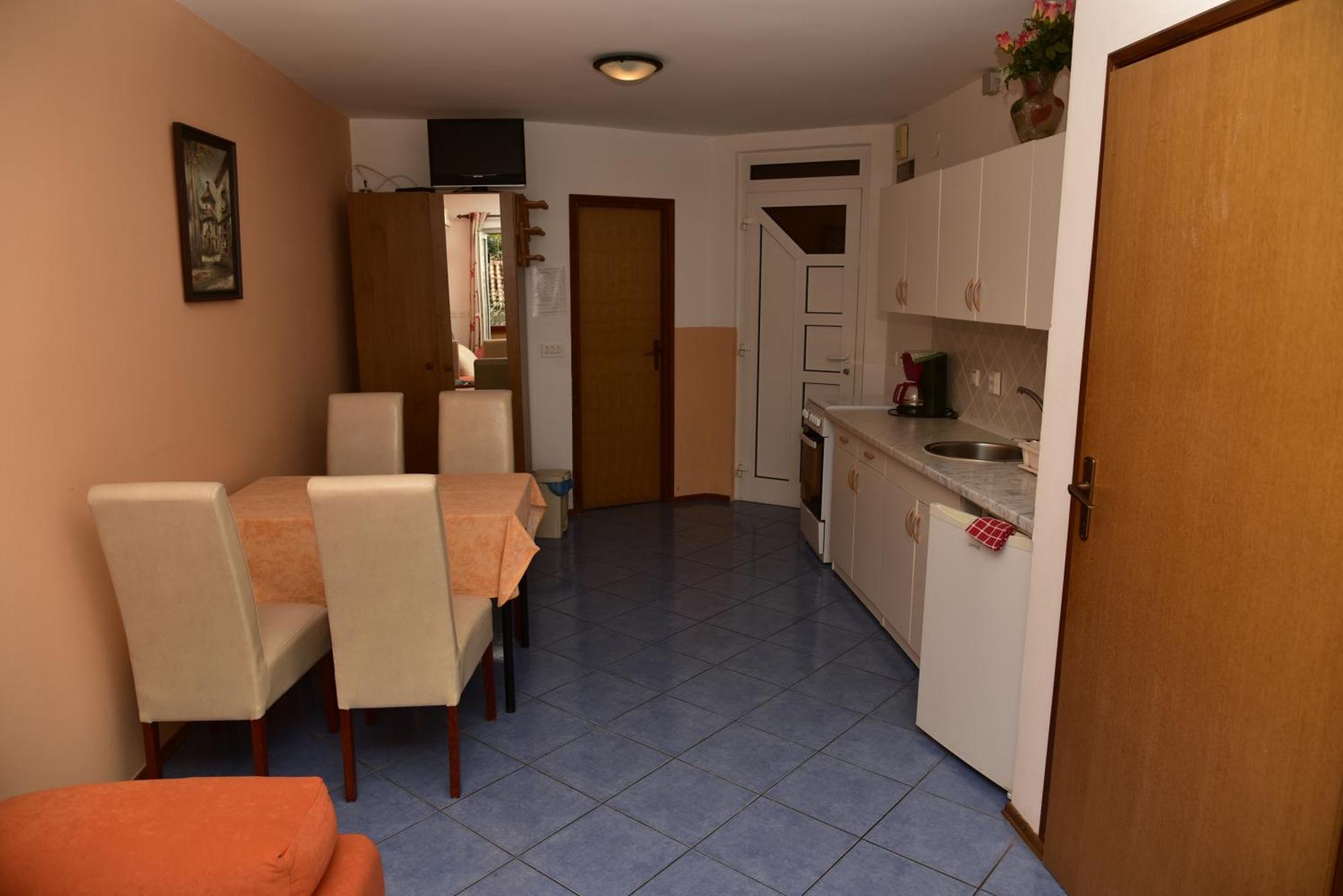 Apartments Ivka Малинска Экстерьер фото