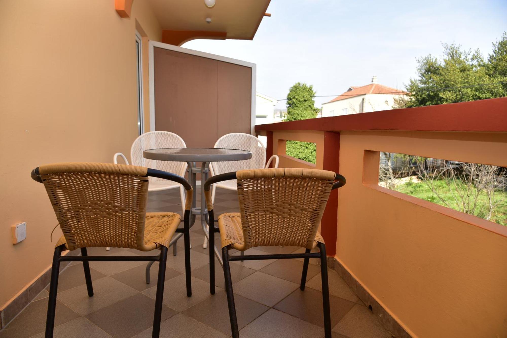 Apartments Ivka Малинска Экстерьер фото