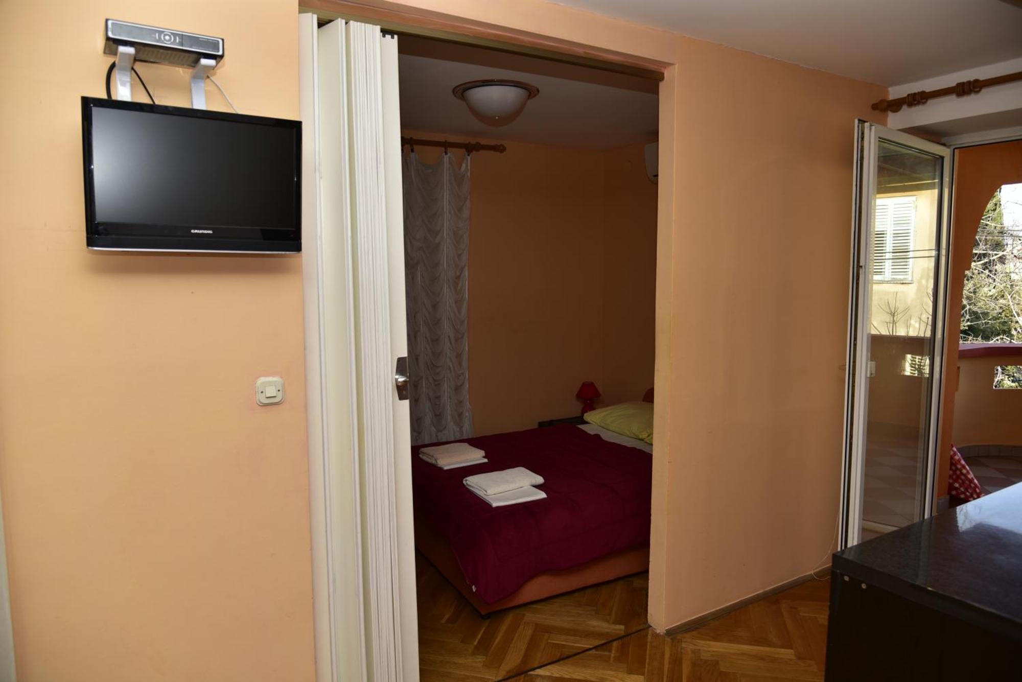 Apartments Ivka Малинска Экстерьер фото